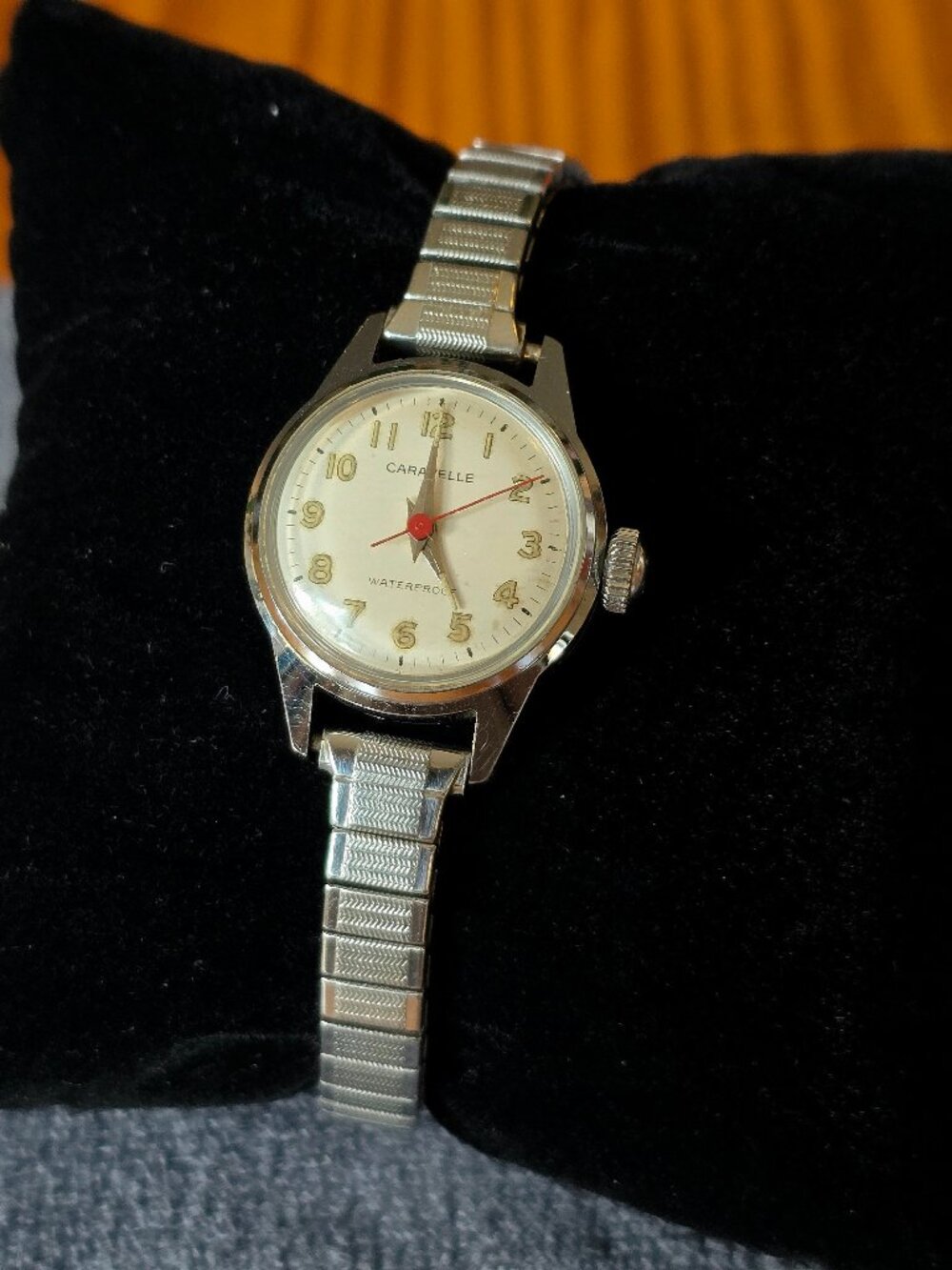 1967 - 1969 Early Caravelle, 17 Jewels, Women's Watch, 21mm, 2312 Vtg